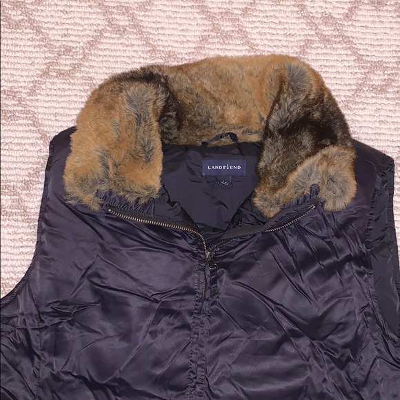 Lands end Black vest with fur - Picture 2 of 4